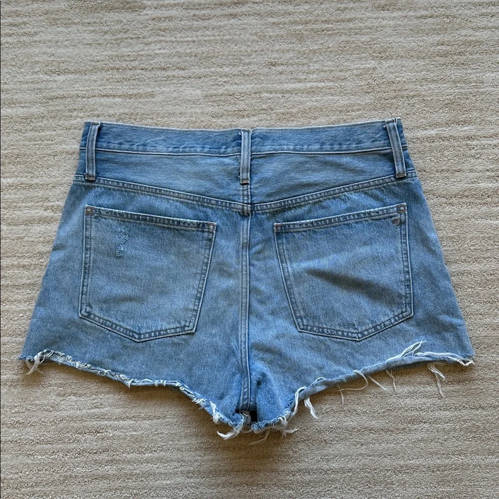 Like New Madewell Relaxed Denim Shorts Button Fly MD739 Size 31 - Picture 5 of 16